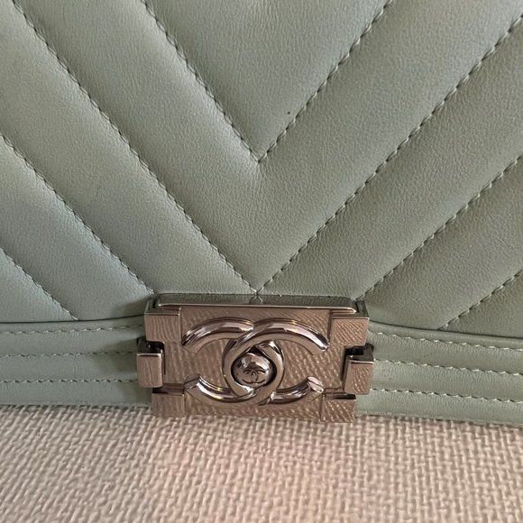 Chanel Boy Flap Bag - Chevron Calfskin - Small - Mint Green - AMAZING CONDITION - Picture 6 of 7